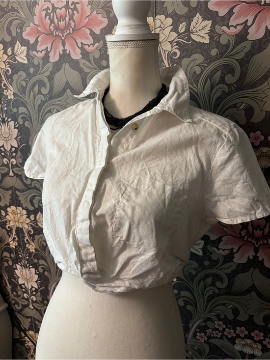 Free People Tops - Free People basic white cropped button top, medium (needs pressed)
